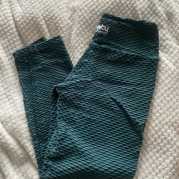 LIKE NEW! Booty by Brabants croco skin leggings - Picture 4 of 4